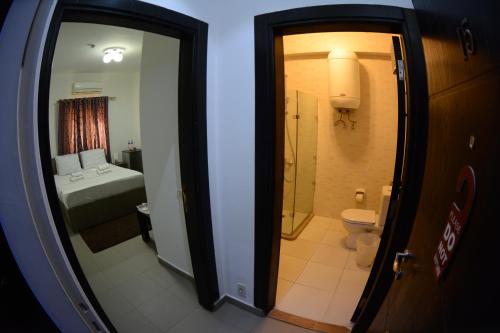 Un baño de Sakan 275