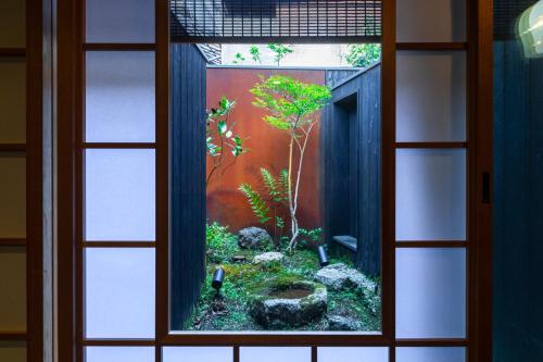 Rinn Machiya Kuon