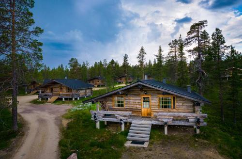 Loodusmaastik palkmajakese lähedal