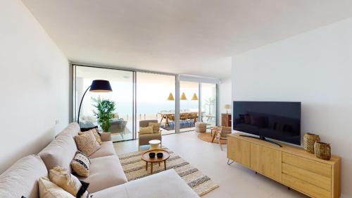 Stupa Hills IV F33G - Superb Sea View Apartment