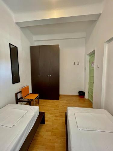 Gallery image of Hostel Cazino Nord Rooms in Mamaia
