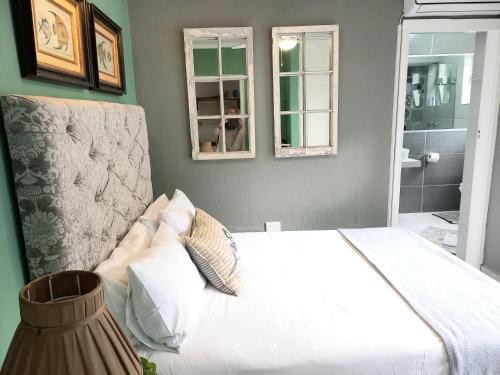 Φωτογραφία από το άλμπουμ του Driftwood Suite, Villa Roc Guesthouse, Salt Rock Ballito σε Sheffield Beach