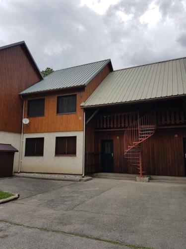 Gallery image of Studio Meublé à ALLEMONT in Allemont