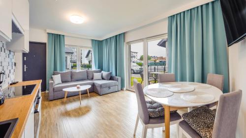 Horizon Park, Sun & Snow