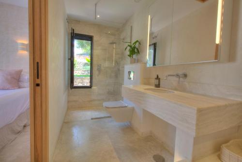 Villa Mas Tranquila - A stylish villa with pool 150 m from the beach