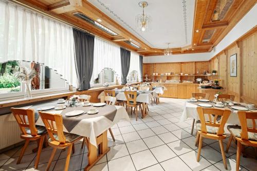 Εστιατόριο ή άλλο μέρος για φαγητό στο Hotel Park Cafe Reichl
