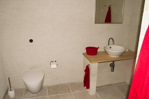 Ένα μπάνιο στο Øvej 18 Holiday House