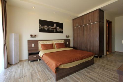 Ένα ή περισσότερα κρεβάτια σε δωμάτιο στο Hotel La Villa