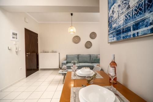 Ammoutsiani apt with Parking 1 by 8essentially