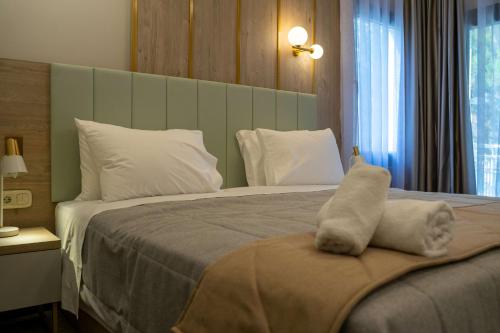 Gallery image of Tosca Beach Hotel in Paleo Tsifliki