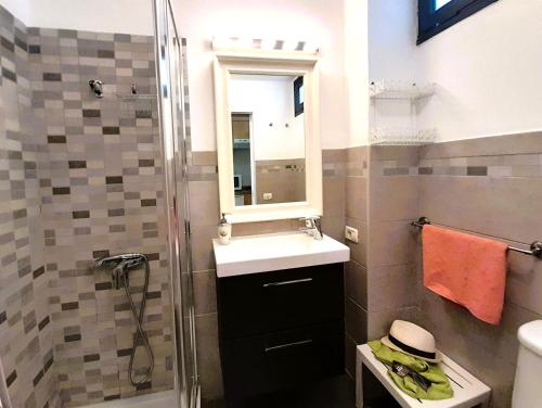 Kúpeľňa v ubytovaní COZY STUDIO, WIFI FREE POOL VIEW