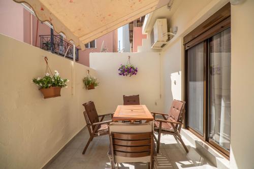 Casa Armonia with Beach at your Doorstep by 8essentially