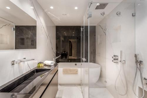 Een badkamer bij David Village 3 Bedroom - The beautiful one