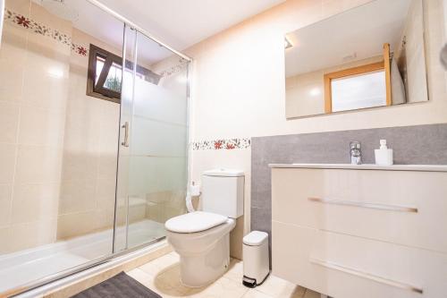 A bathroom at Amazing Duplex with panoramic ocean views