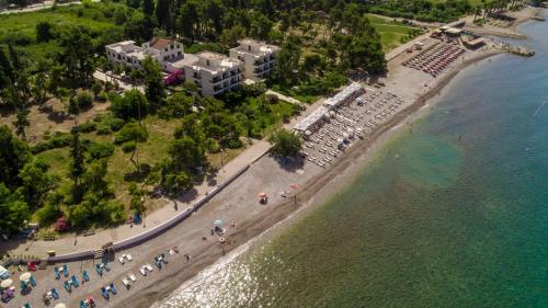 an aerial view of a beach with a group of people at Zia Apartments in Bar