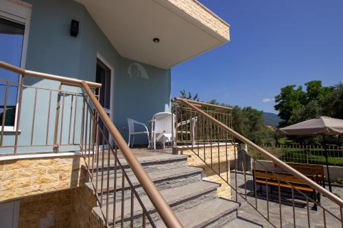 Ein Balkon oder eine Terrasse in der Unterkunft Milazio