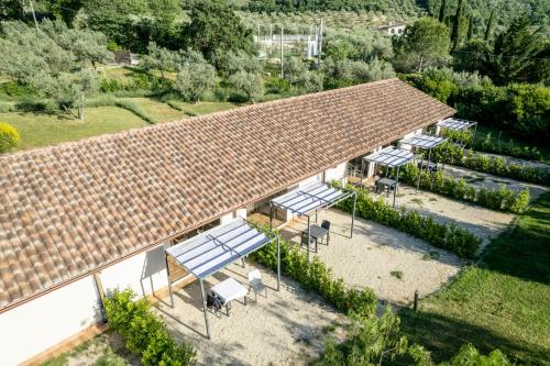 an overhead view of a house with a roof at Agriturismo Il Bagolaro in Nerola