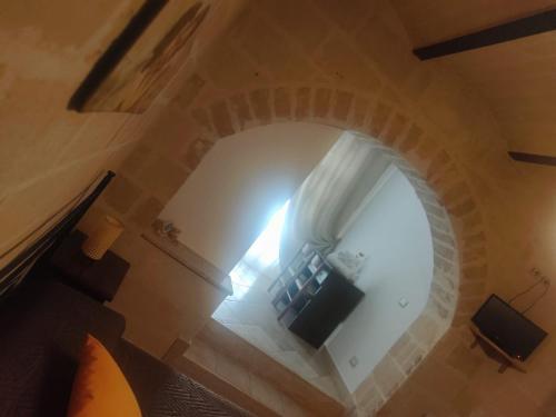 an overhead view of an archway in a building at Agriturismo Al Passaggio di Pirro in Miglionico