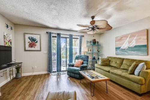 Liberty Beach by Book That Condo – Photos 5