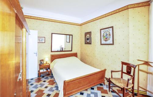 Posteľ alebo postele v izbe v ubytovaní Awesome Home In Carcassonne With Kitchen