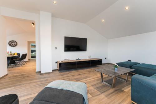 Relax 3BDR Apartment with terrace and BBQ