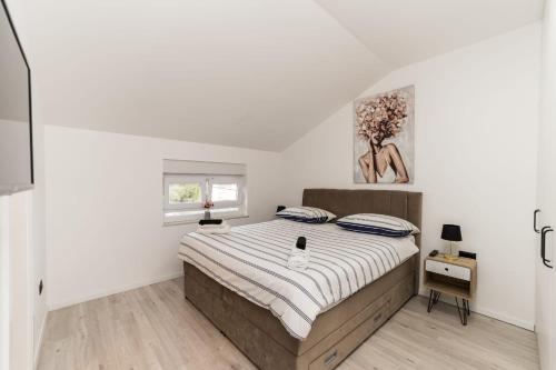 Relax 3BDR Apartment with terrace and BBQ