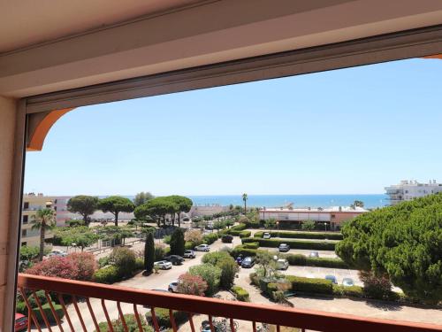 Photo de la galerie de l'établissement Appartement 2 pièces avec terrasse, parking. Plages à 200m - FR-1-307-195, au Grau-du-Roi