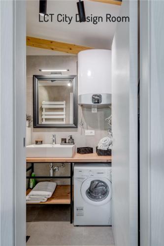 LCT City Design Apartment
