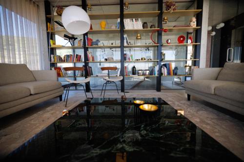 Ruang duduk di BONELLI HOUSE