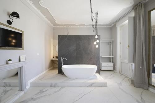 Koupelna v ubytování Le Bain Suite - accanto al Mare vicinissima a Ortigia e al Teatro