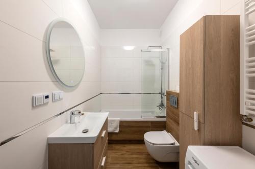 Koupelna v ubytování ShortStayPoland Pustelnicka (B58)