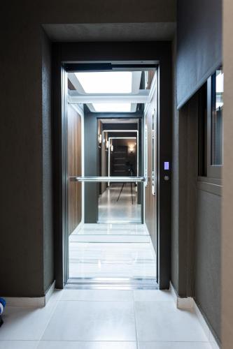 Gallery image of Ammos Luxury Apartments in Nea Vrasna