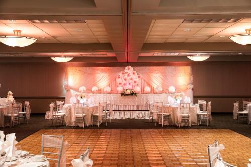 Restaurace v ubytování Clarion Hotel Concord-Walnut Creek