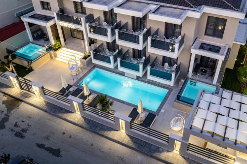 Gallery image of Ammos Luxury Apartments in Nea Vrasna