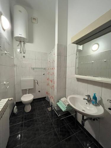 Gallery image of Gorana apartman with swimming pool in Jelsa