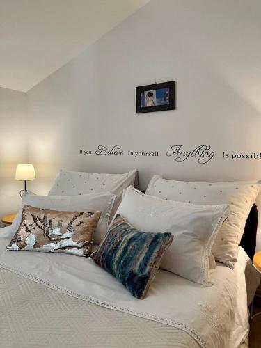 Gallery image of Gorana apartman with swimming pool in Jelsa