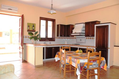 Η κουζίνα ή μικρή κουζίνα στο Appartamento Mare Trappeto
