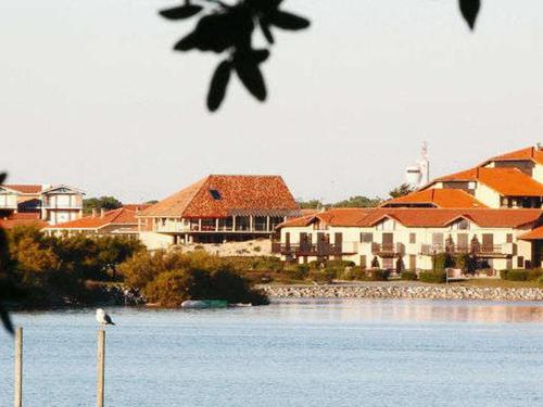 Photo de la galerie de l'établissement Bel Appartement Rénové Proche Centre et Plage à Vieux-Boucau - FR-1-239-826, à Vieux-Boucau-les-Bains