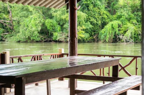 Vista de un río cerca de este resort