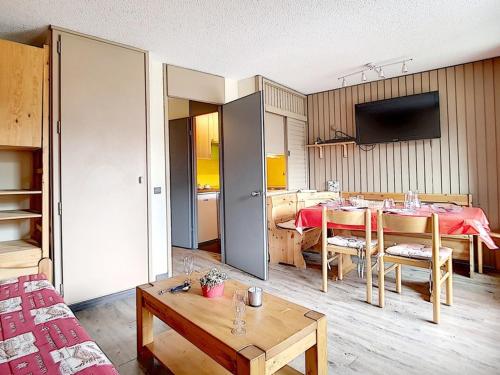Appartement skis aux pieds, parking couvert, balcon ouest - Reberty 1850 - FR-1-344-1106