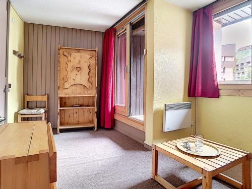 Studio classique Départ et retour skis aux pieds Balcon est - FR-1-344-1130