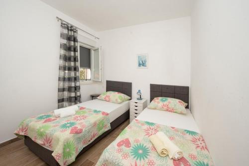 Sunny attic apartment with balcony & Modern city apartment with outdoor area, no balcony