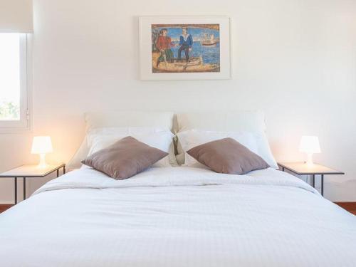 Ένα ή περισσότερα κρεβάτια σε δωμάτιο στο Greek Villa sunrelax with Private Pool Jacuzzi