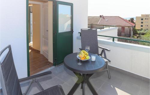 Gorgeous Apartment In Kastel Stari With Wifi