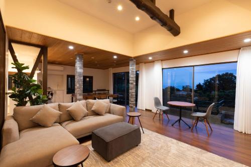 Posezení v ubytování Resort stay Bowen ~伊豆高原~
