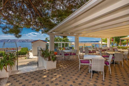Rocky Beach Rooms