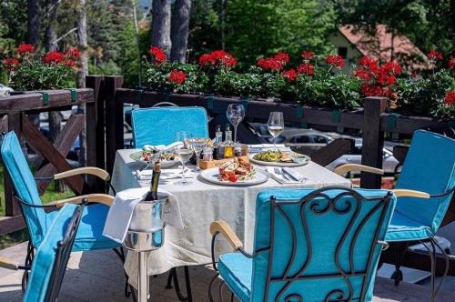 Mâncare la sau în apropiere de acest apartament