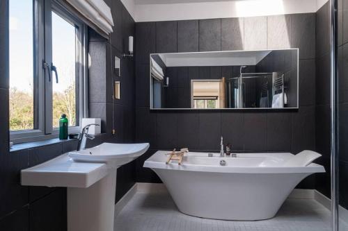 Et badeværelse på Cheltenham's Most Luxurious House