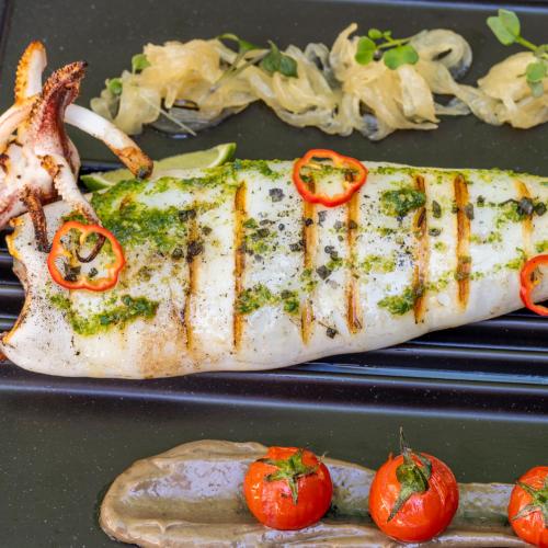 Makanan di atau berdekatan hotel