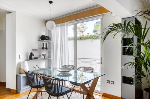 Monastiraki Stylish Loft W/ Acropolis View/Bathtub